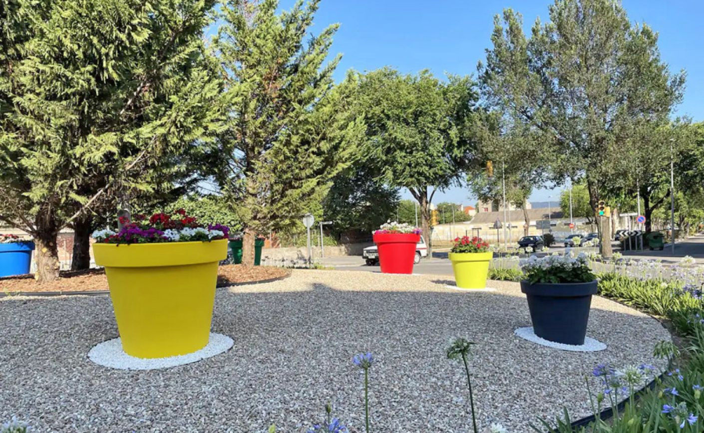 Fioriere arredo urbano: estetica, sicurezza e sostenibilità in città Fioriere arredo urbano: estetica, sicurezza e sostenibilità in città