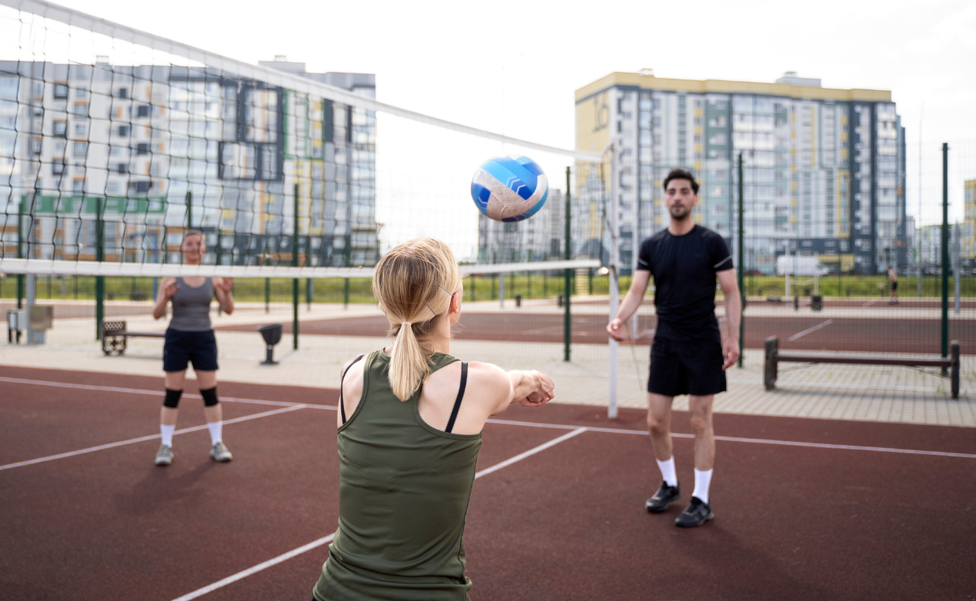 Impianti pallavolo per esterno: sport accessibile in ogni spazio pubblico Impianti pallavolo per esterno: sport accessibile in ogni spazio pubblico
